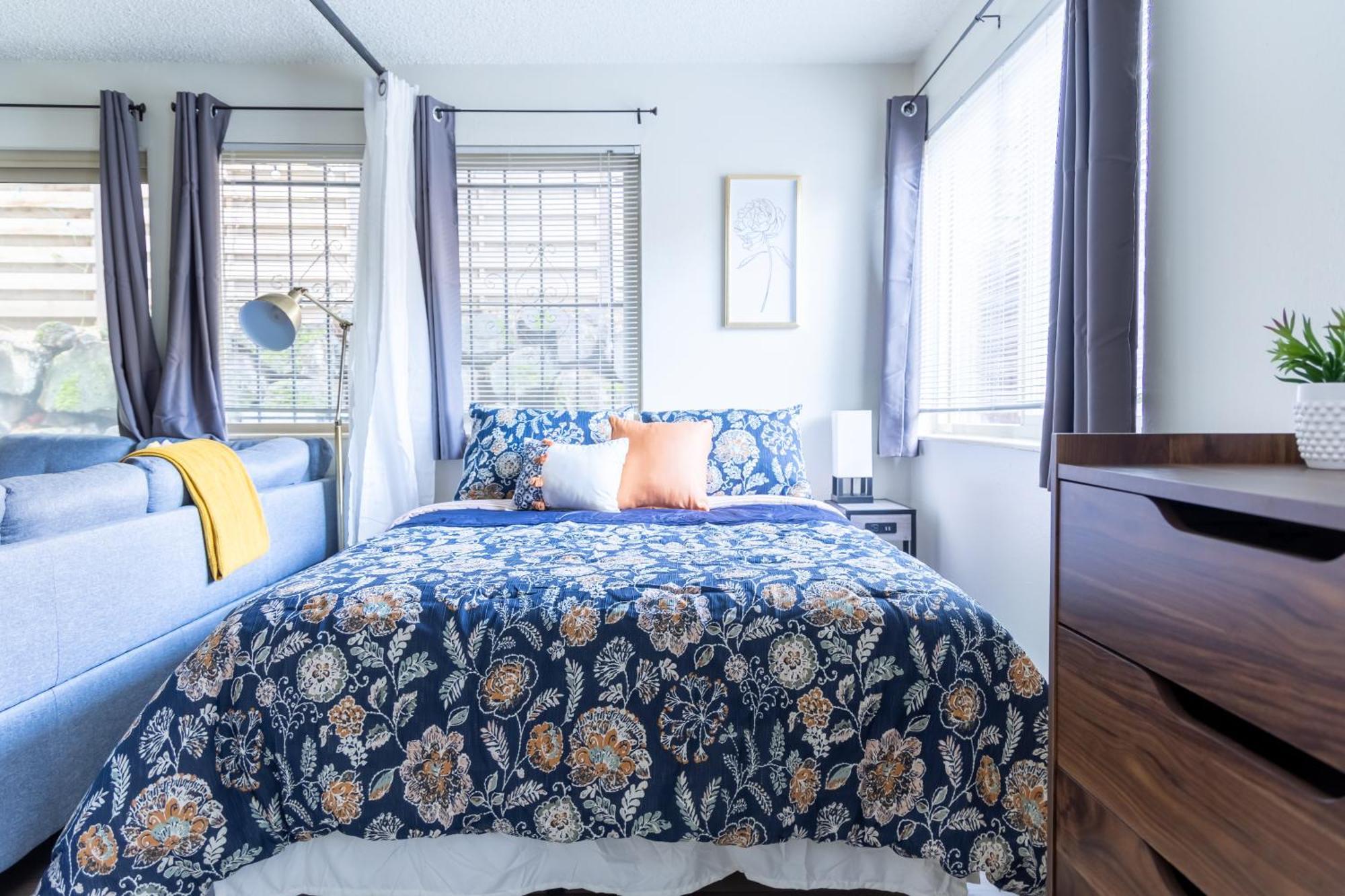 King Bed + Studio! Free Parking, Patio, Wfh Space! Сиэтл Экстерьер фото