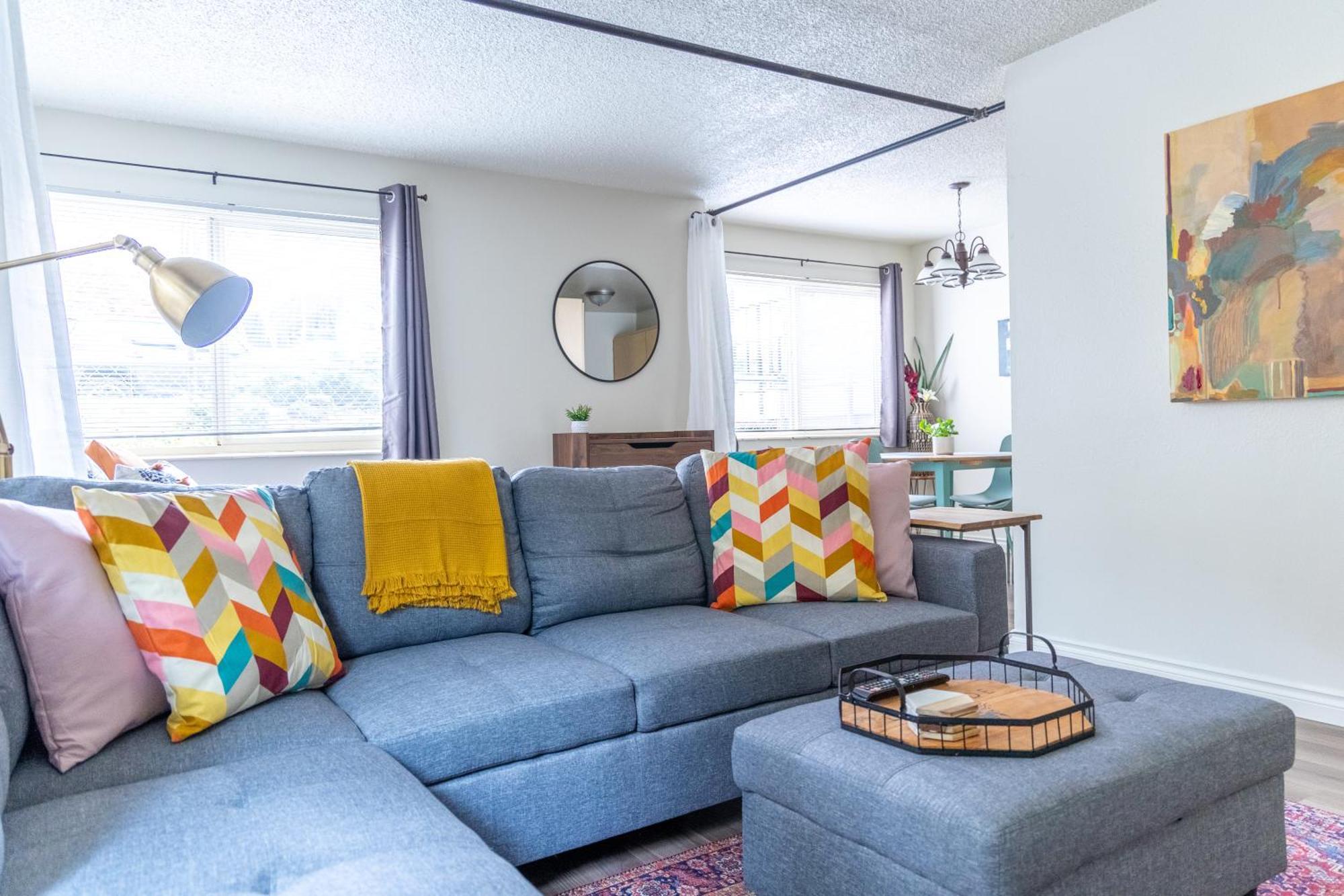 King Bed + Studio! Free Parking, Patio, Wfh Space! Сиэтл Экстерьер фото